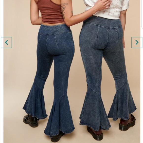 Earthbound Trading Co Flower Child Blue Flare Pants Sz S - Picture 2 of 8